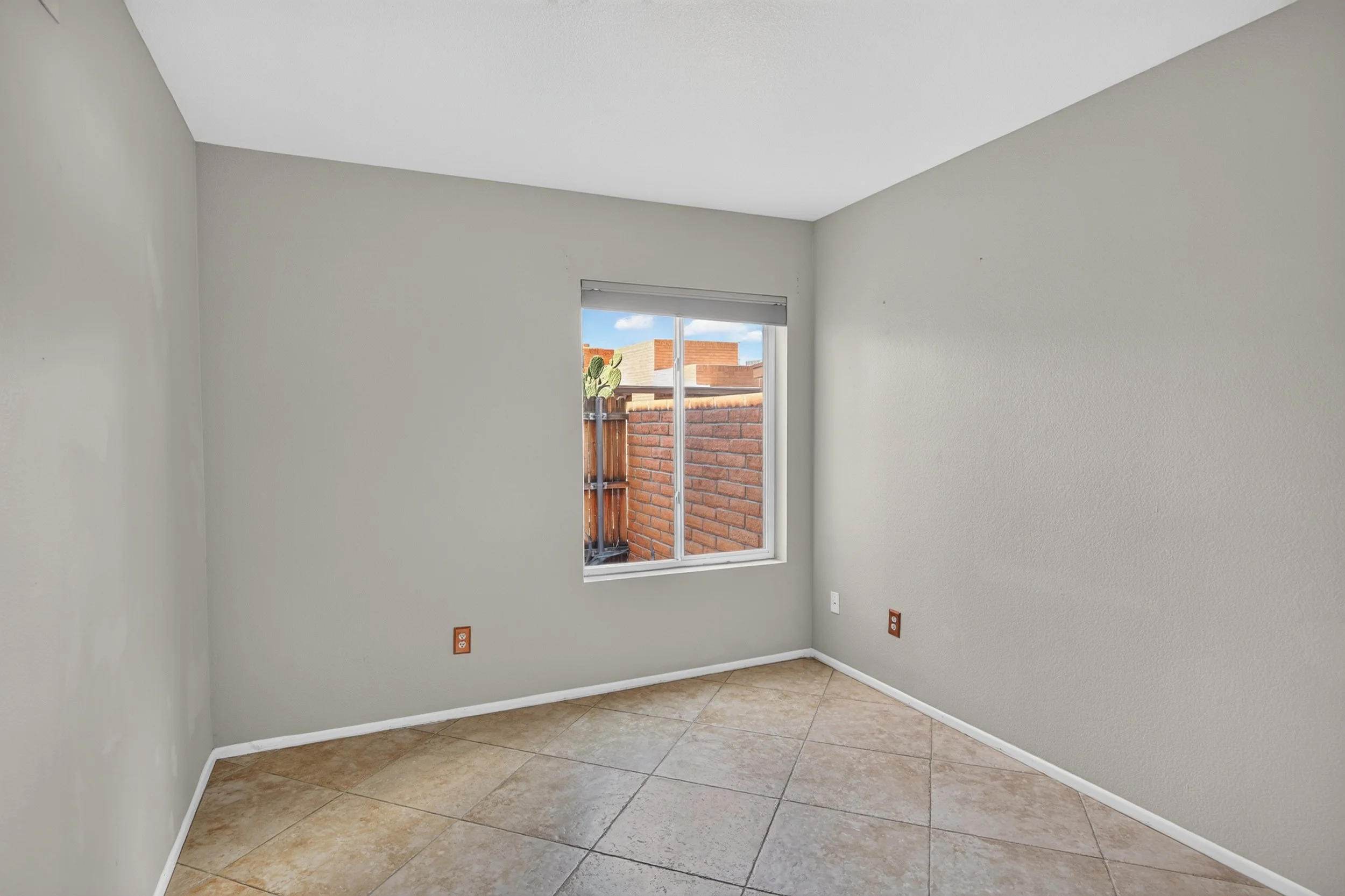 26 Bedroom 1 photo a.jpg