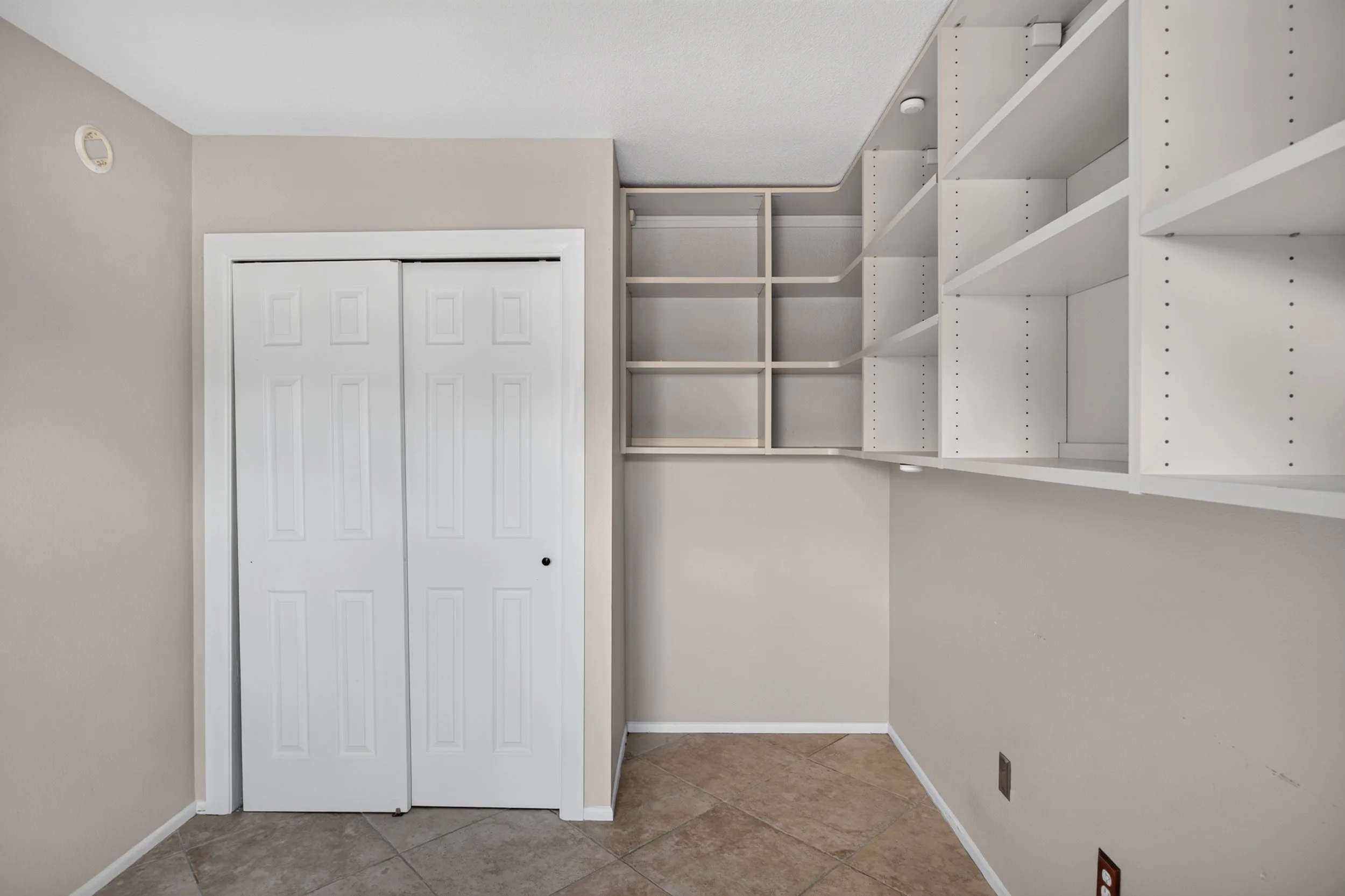 31 Bedroom 2 photo b.jpg