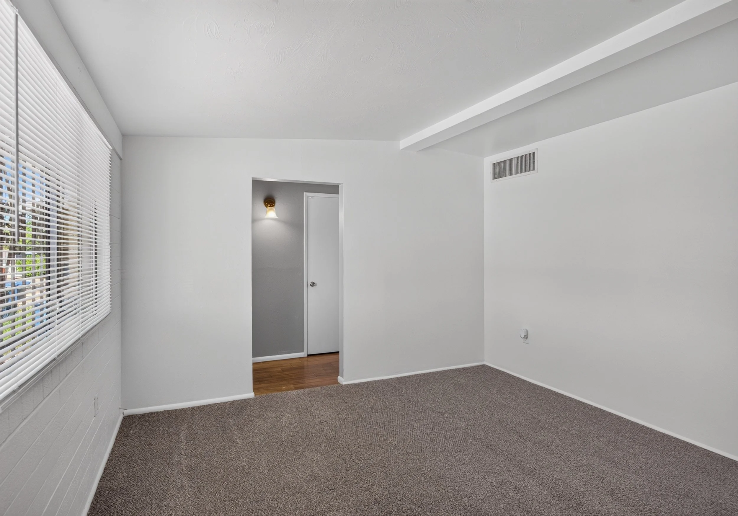 5 Living Room photo a.jpg