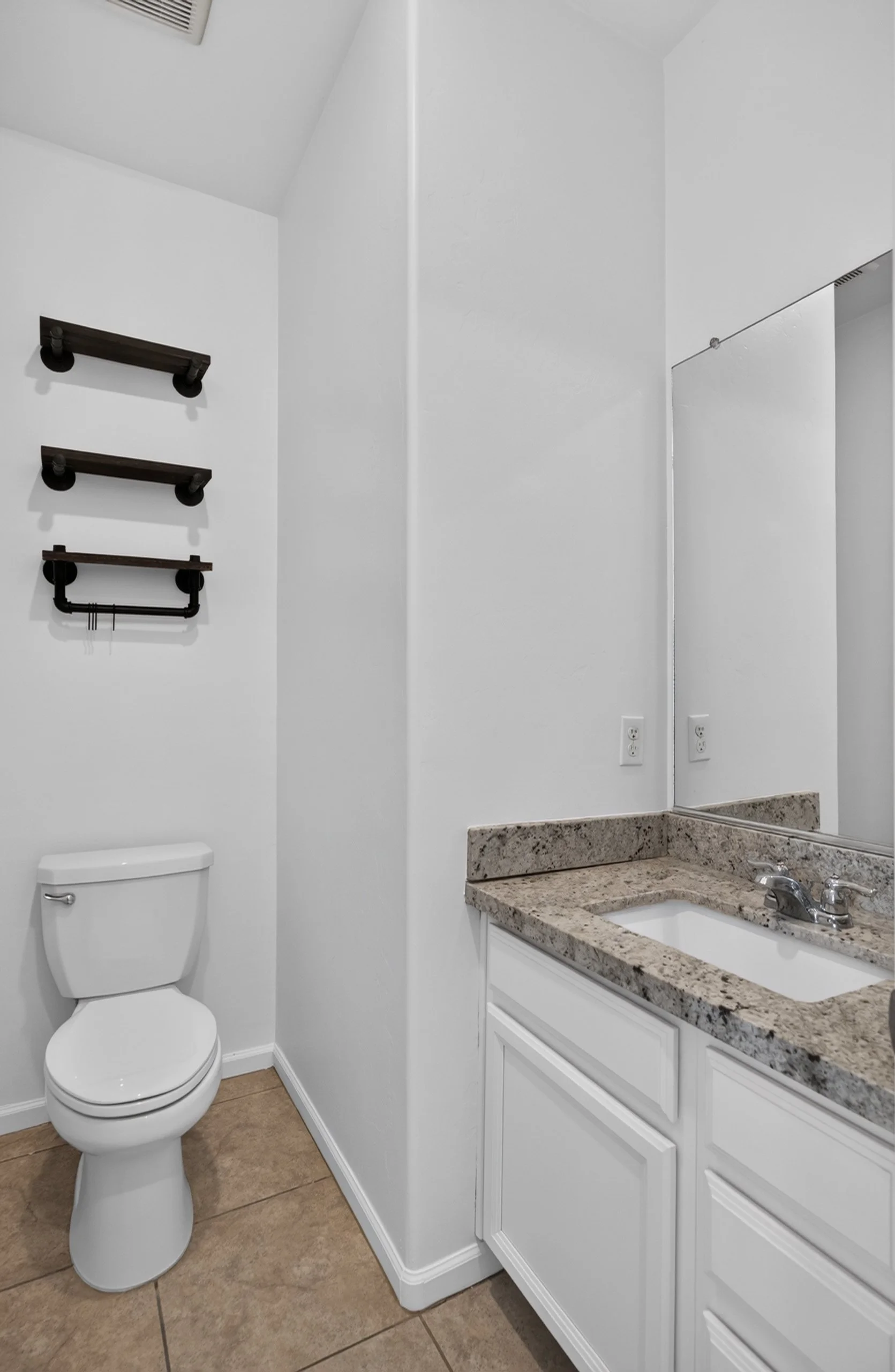 17 Downstairs Bathroom.jpg
