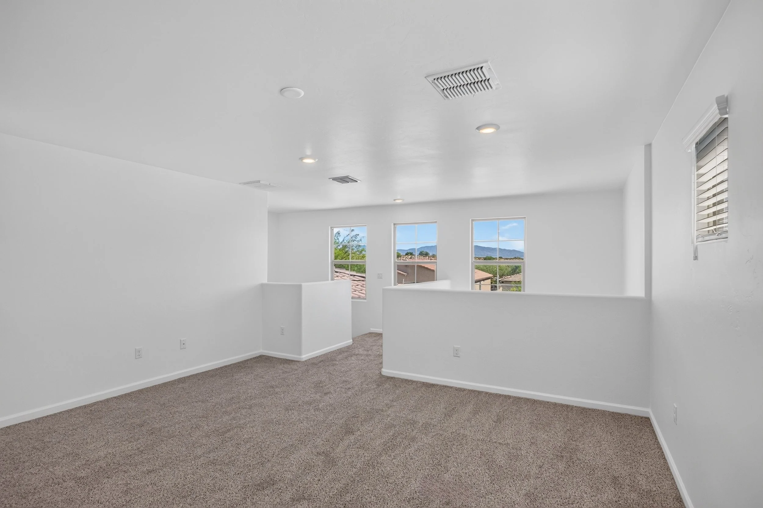 20 Loft photo b.jpg