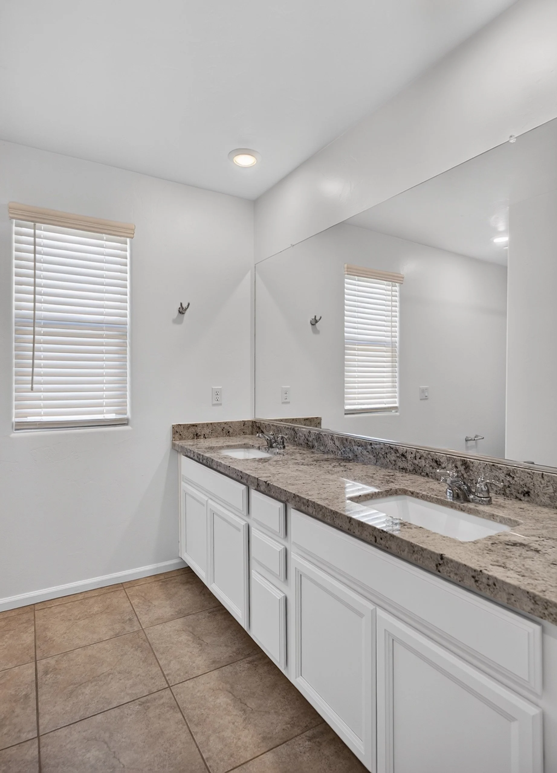 25 Upstairs Bathroom photo a.jpg