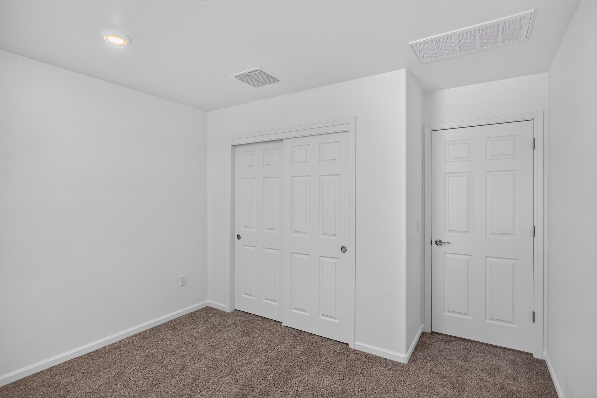 29 Bedroom 2 photo b.jpg