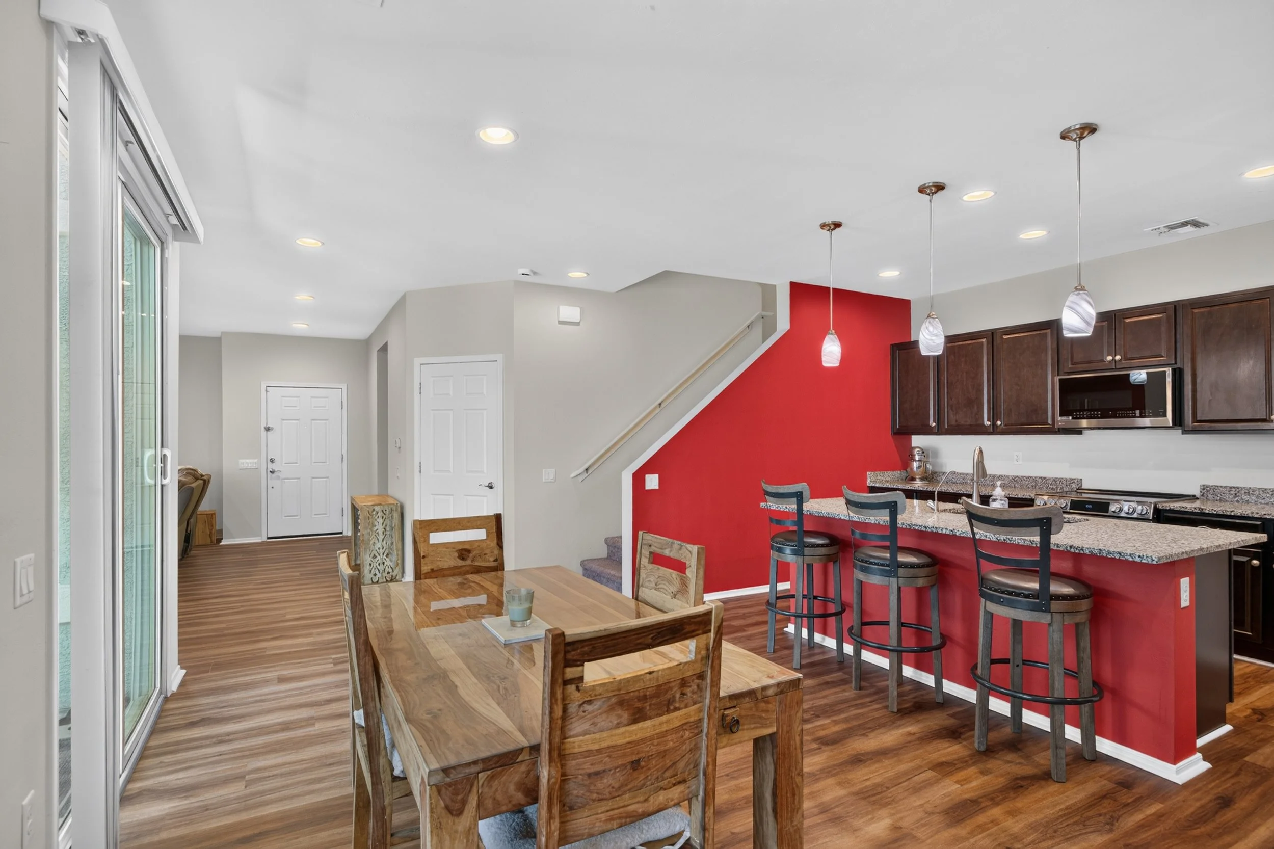 12 Kitchen photo b.jpg