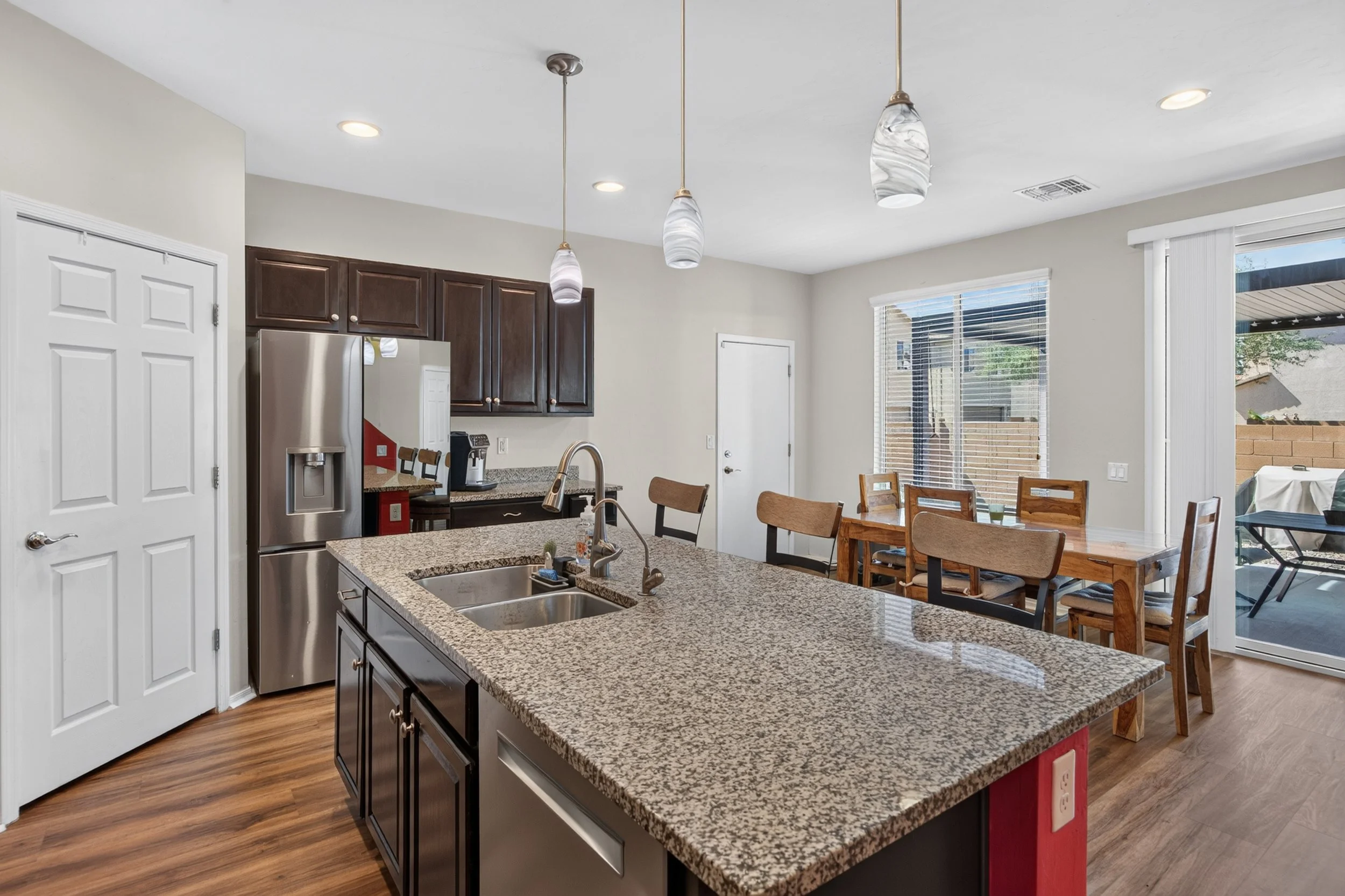 16 Kitchen photo f.jpg