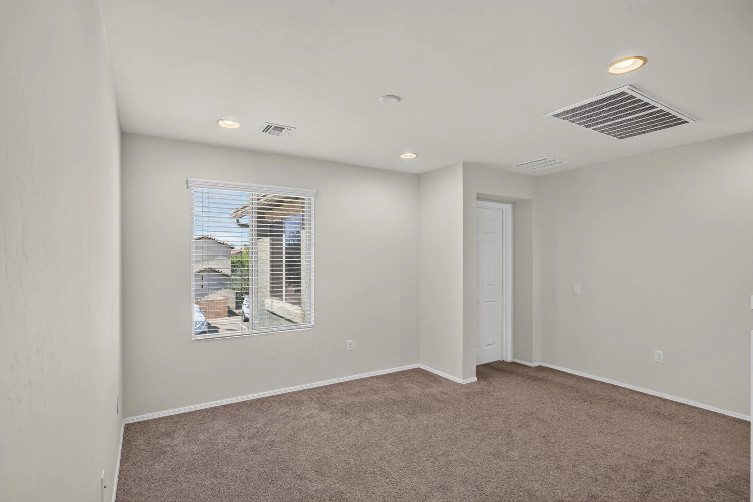 19 Loft photo b.jpg