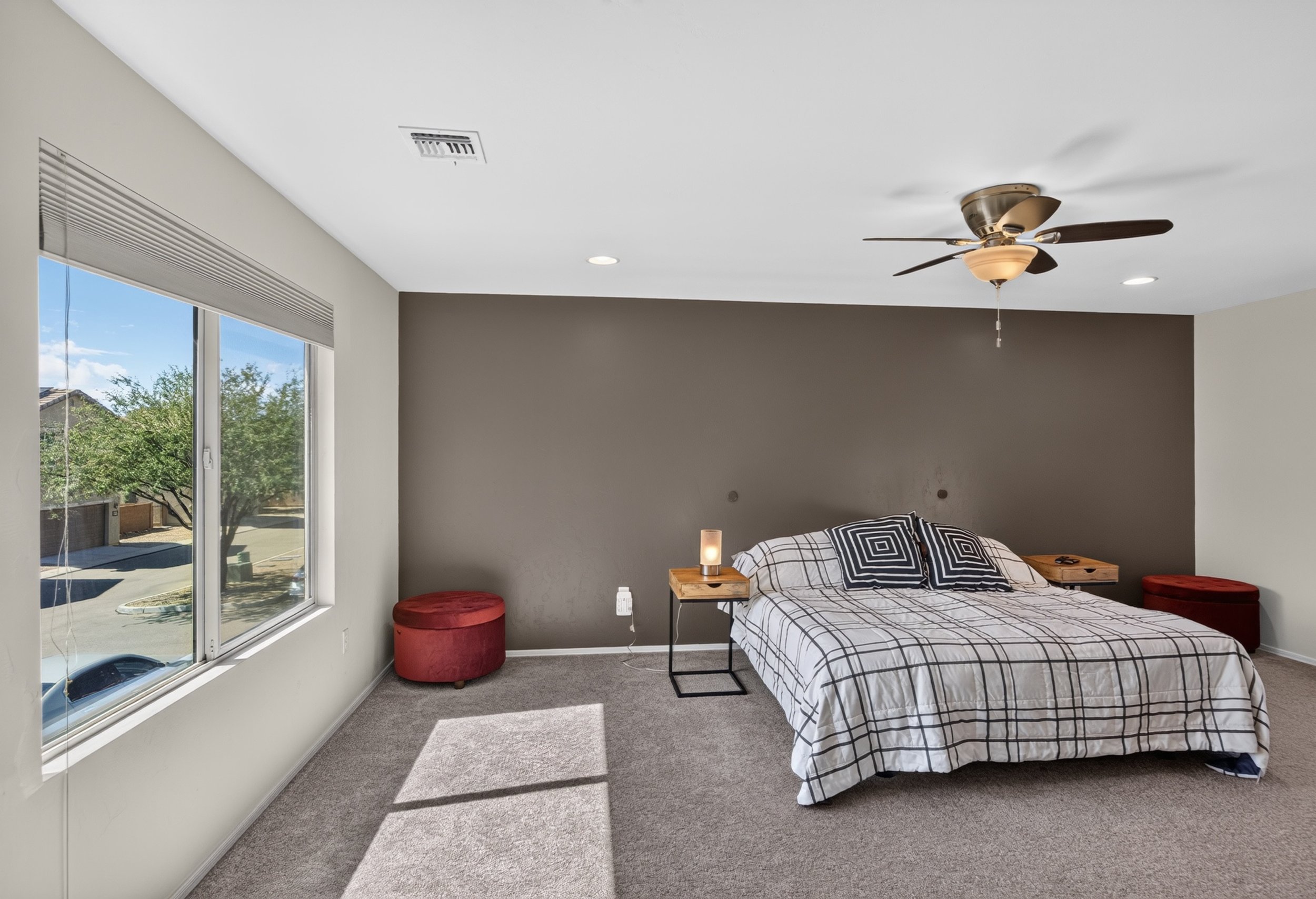 20 Main Bedroom photo a.jpg