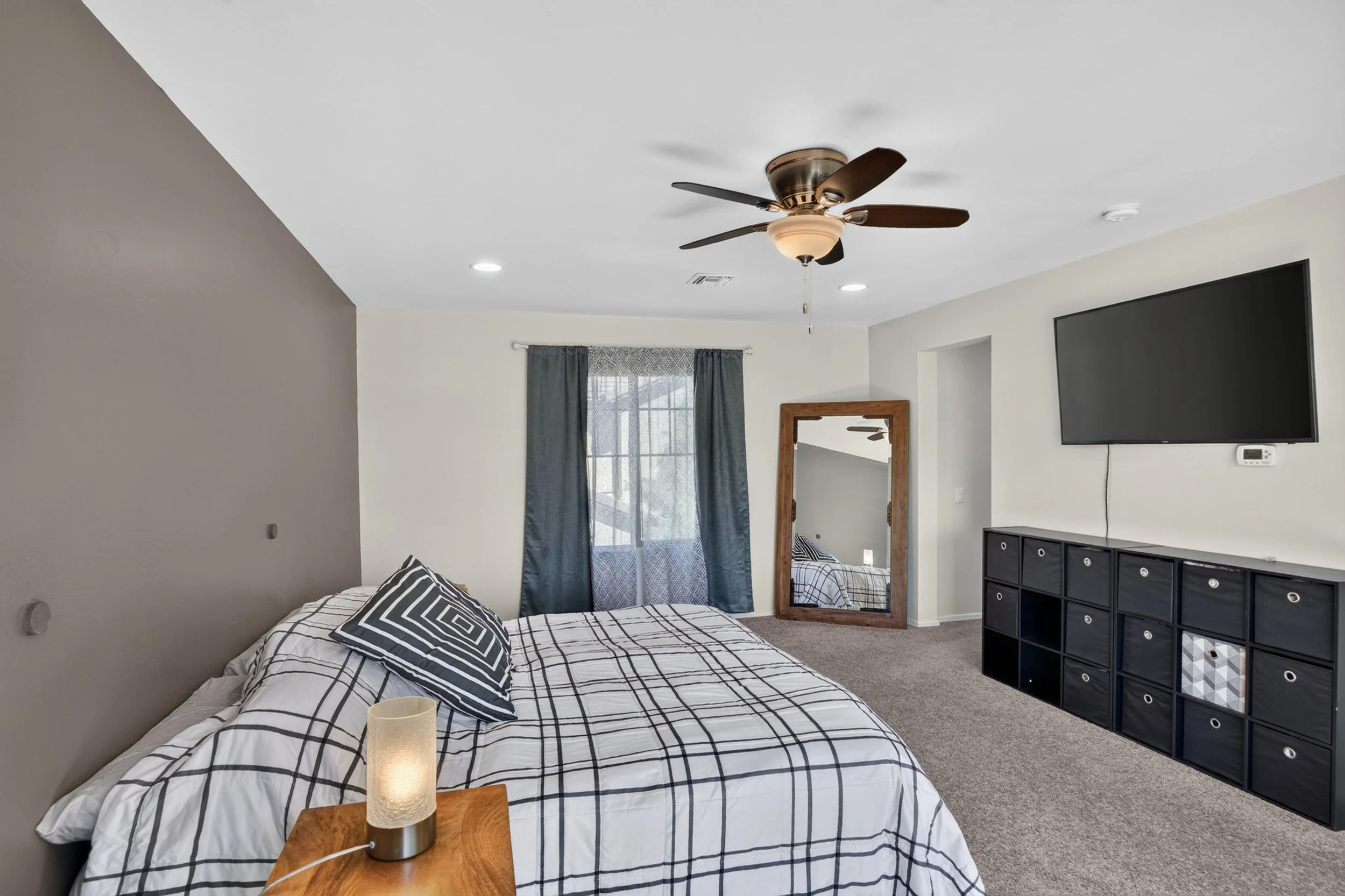 22 Main Bedroom photo c.jpg