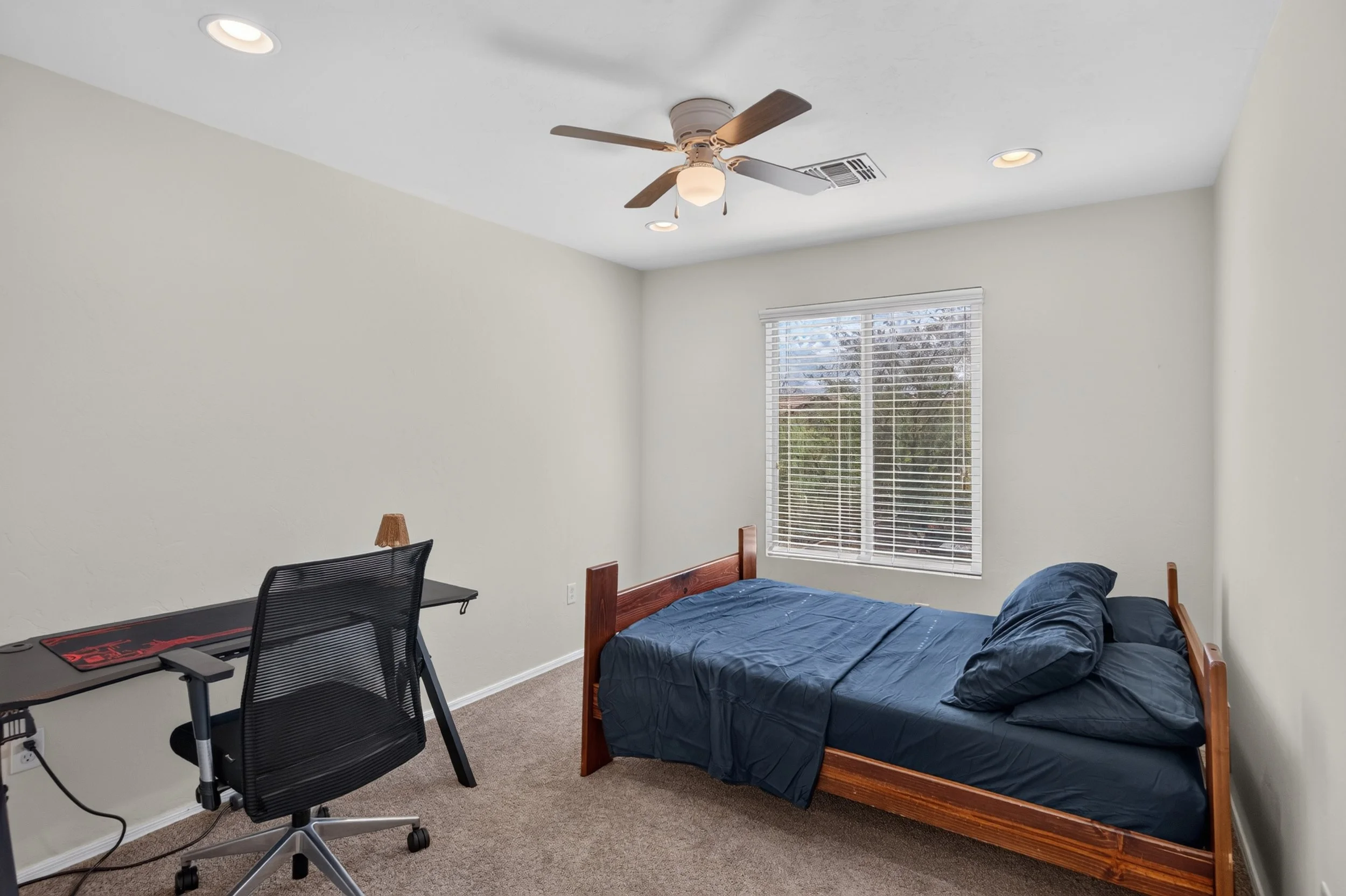31 Bedroom 3 photo a.jpg