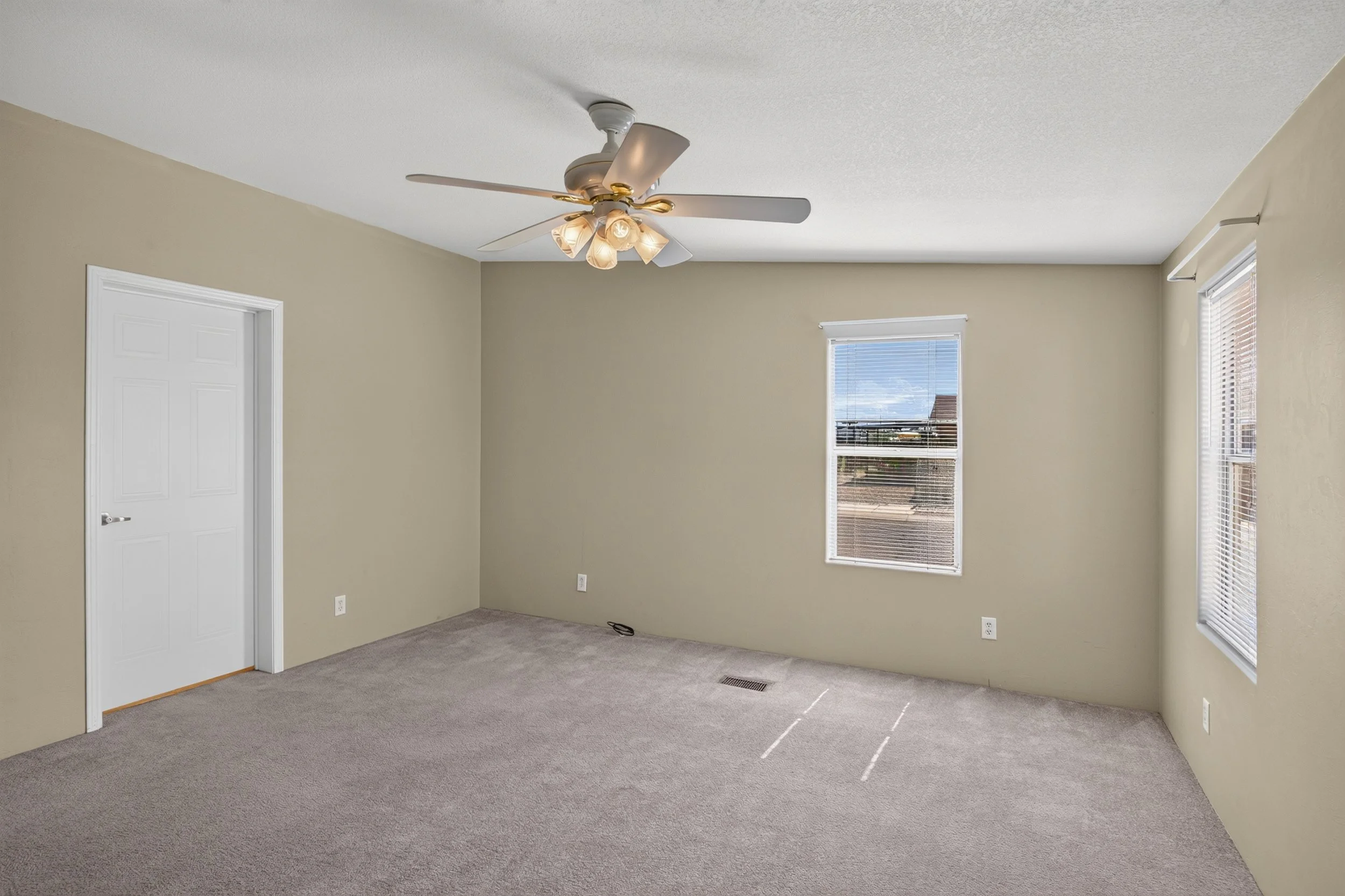 22 Main Bedroom photo b.jpg