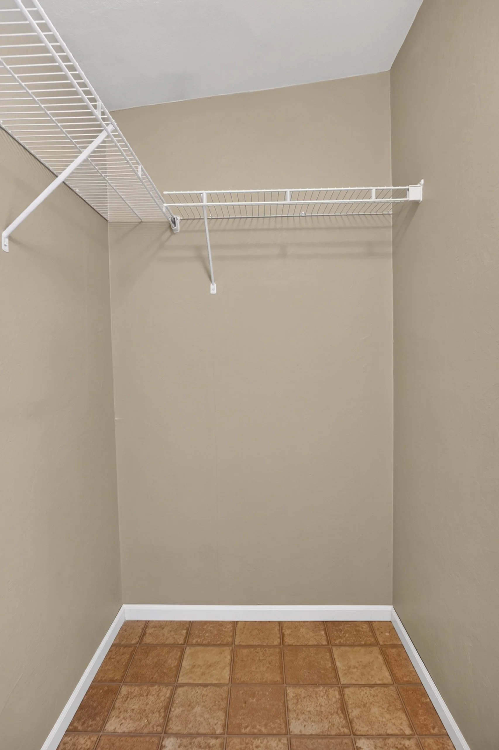 27 Main Bedroom Closet.jpg