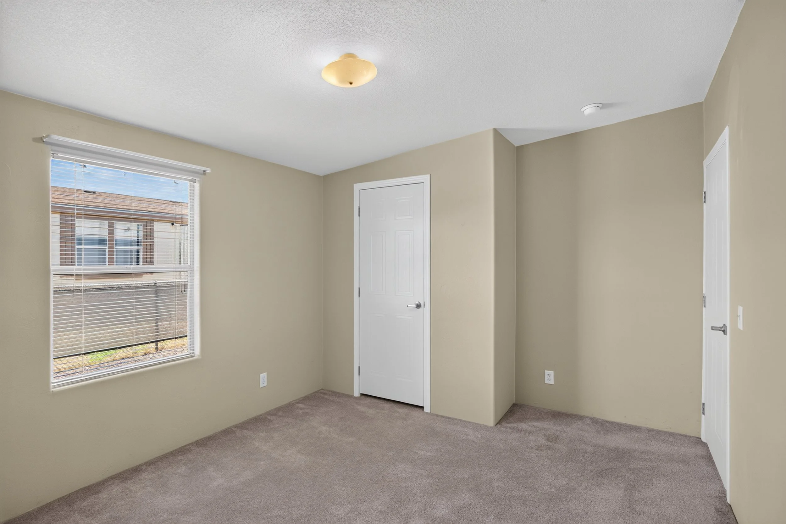 30 Bedroom 1 photo b.jpg