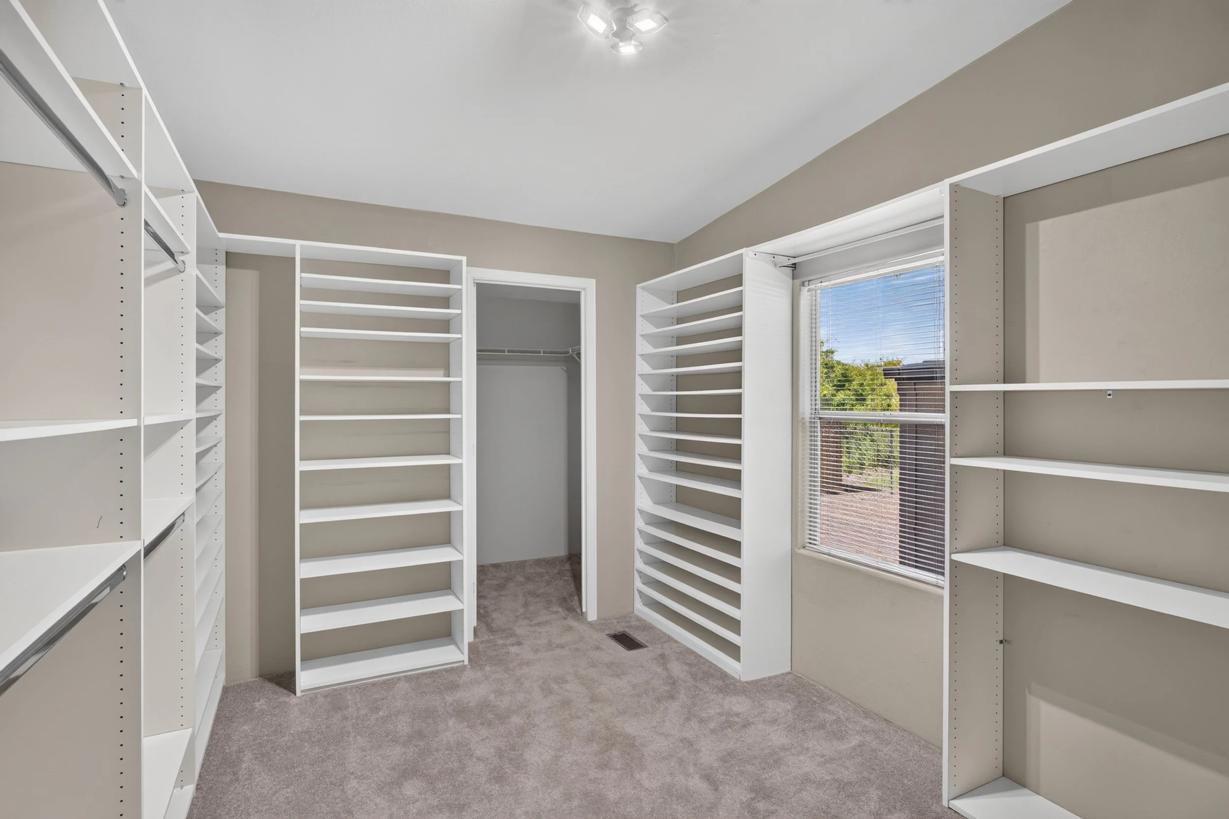 31 Bedroom 2 photo a.jpg