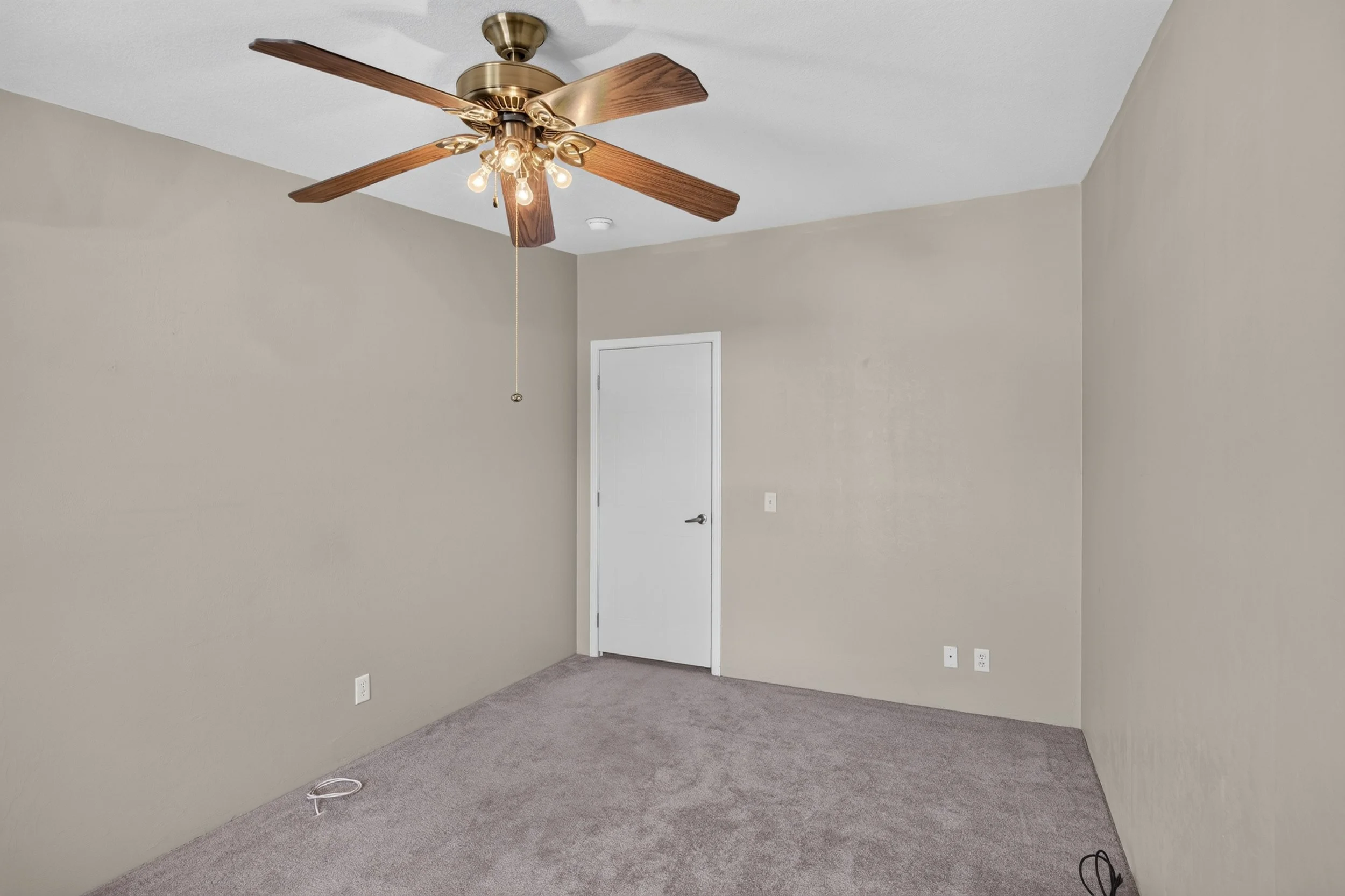 35 Bedroom 3 photo b.jpg