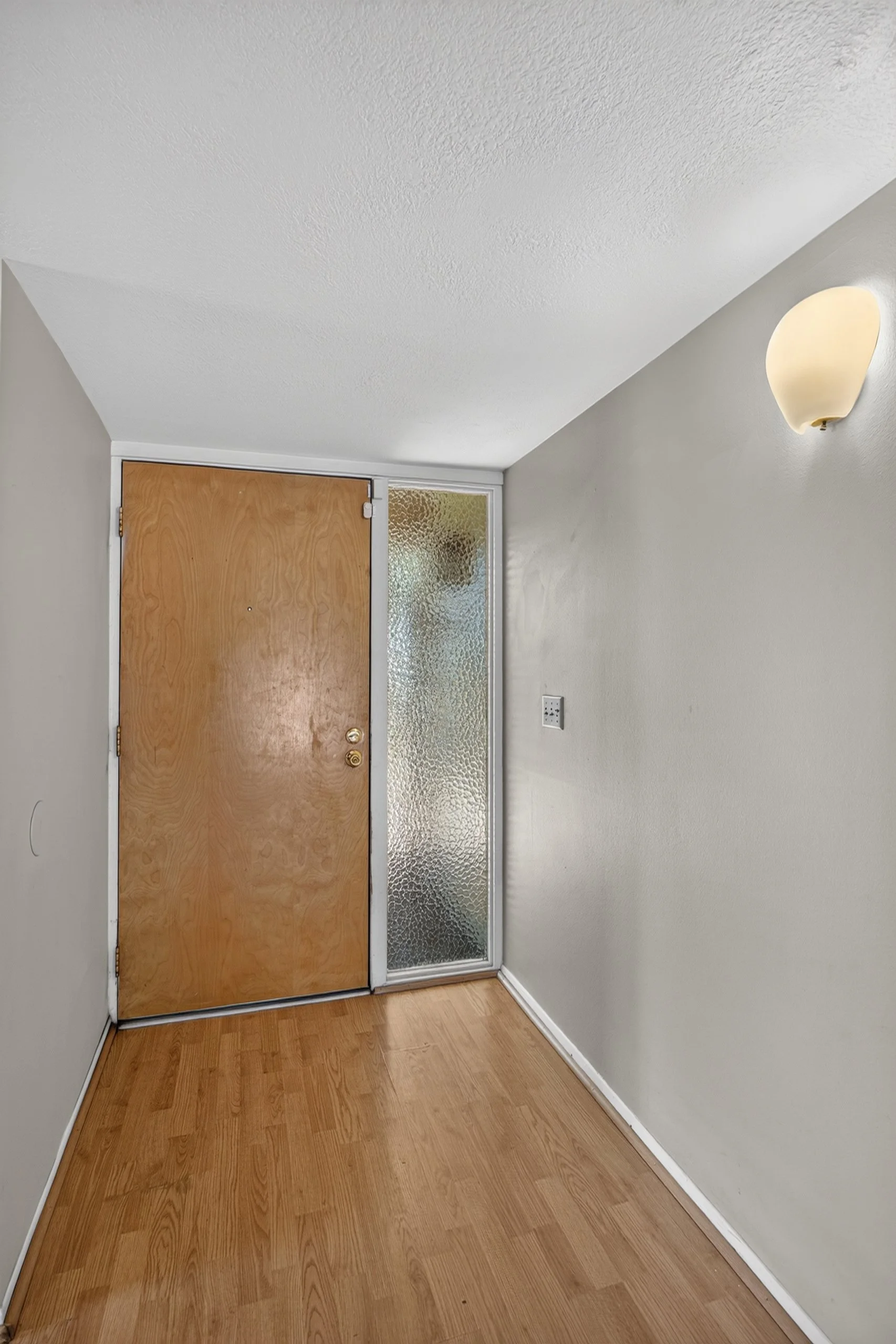 9 Interior Entrance.jpg