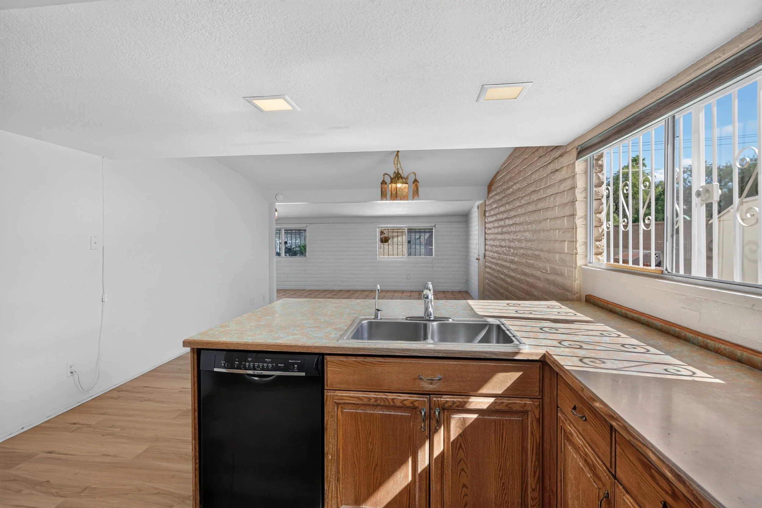 16 Kitchen photo c.jpg