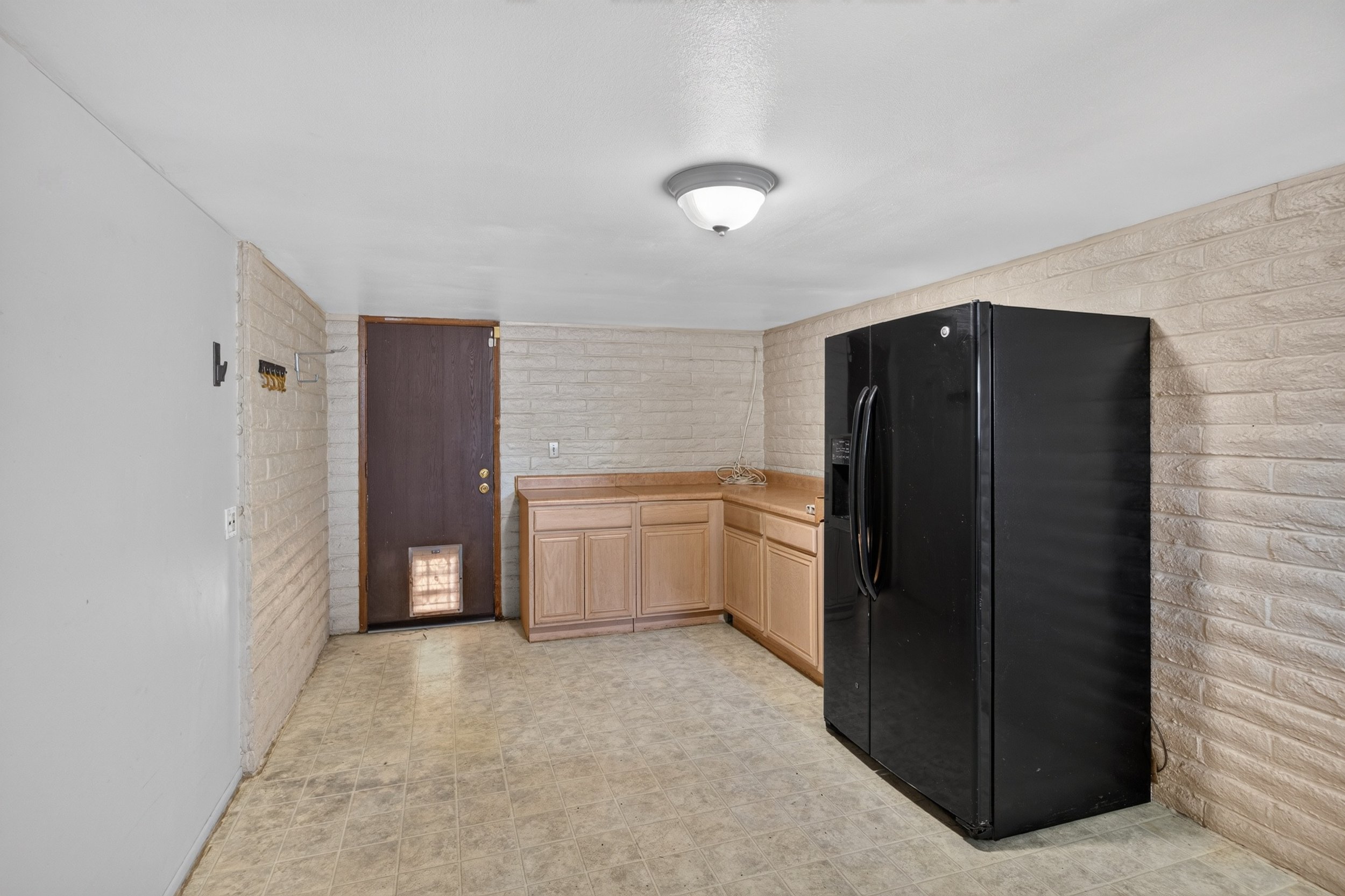 19 Laundry:Utility Room photo b.jpg