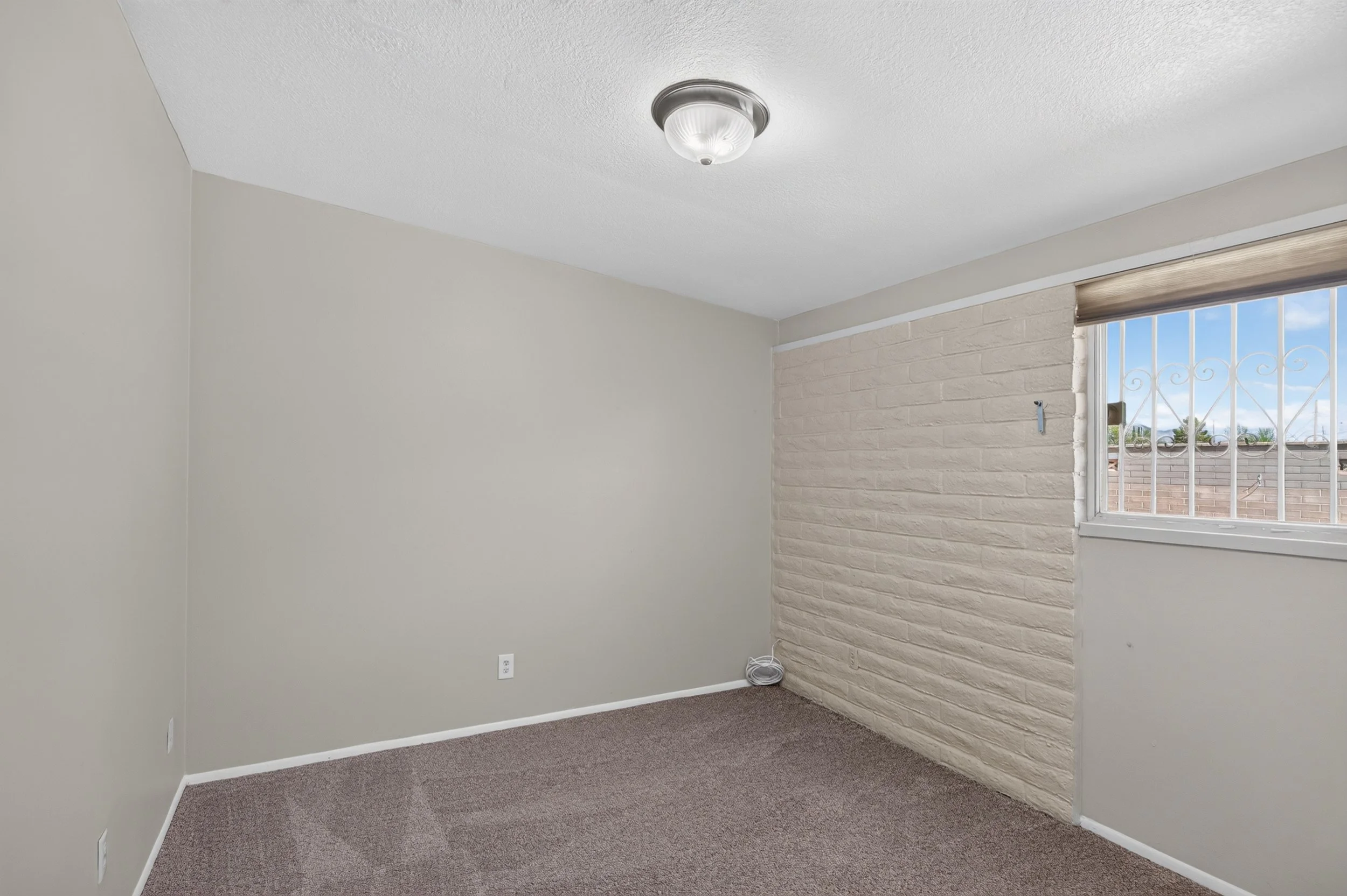27 Bedroom 2 photo a.jpg