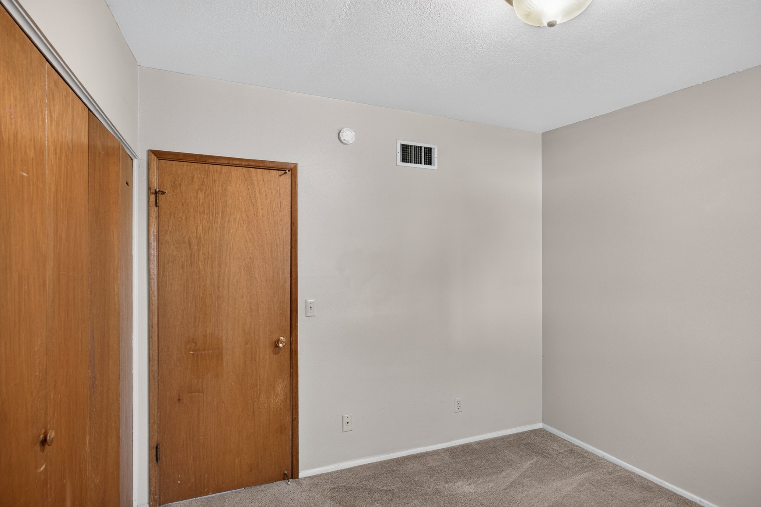 36 Bedroom 3 photo b.jpg