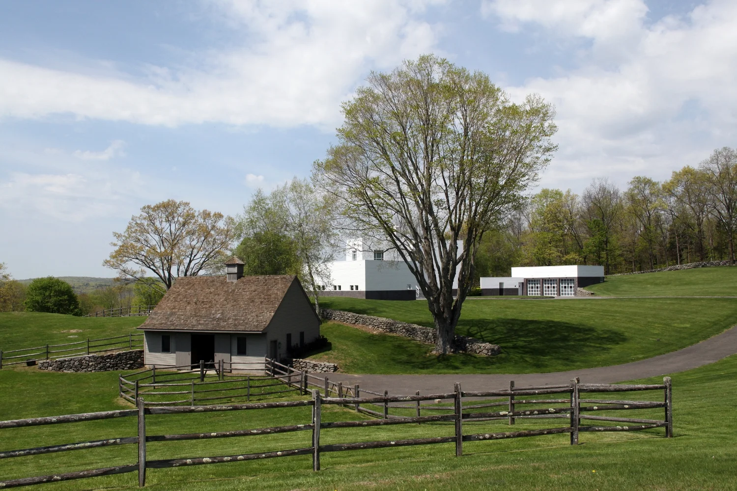 barn and house2.jpg