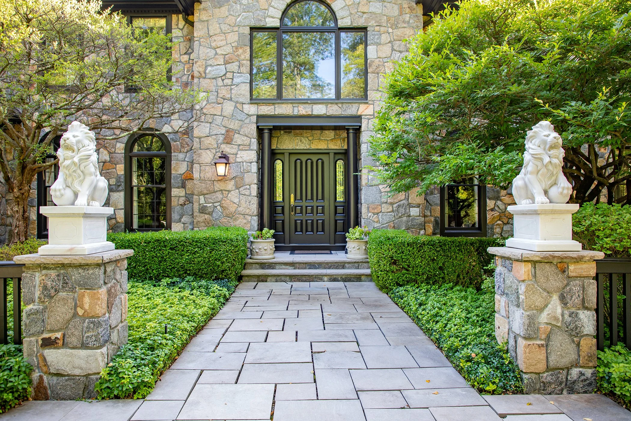 exterior37_sm.jpg