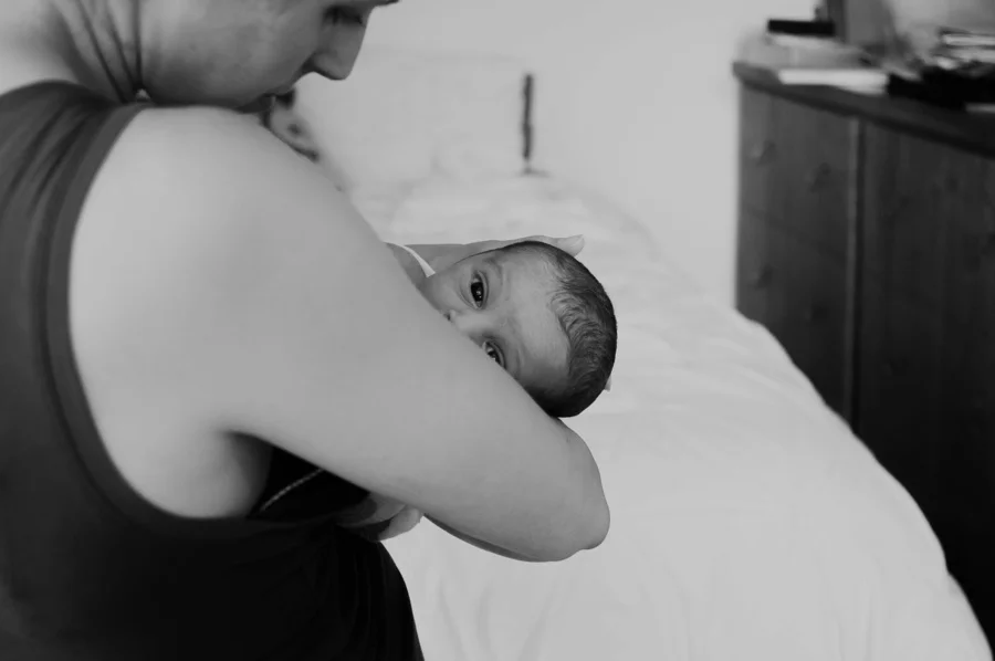 tacoma breastfeeding photographer