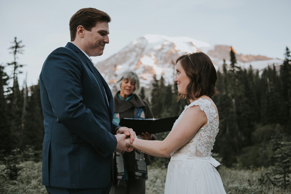 tacoma elopement photographer