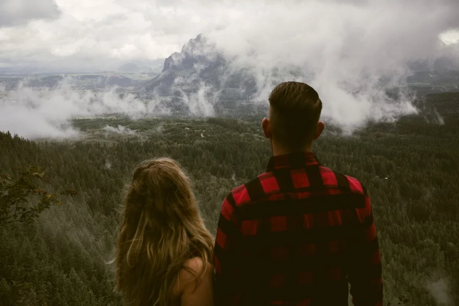 rattlesnake ledge wedding