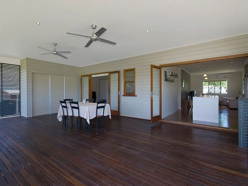 6 Meter Wide Deck With Laundry. Timber Bifold Doors, Ceiling Fans & Downlights. Mount Gravatt, Brisbane QLD