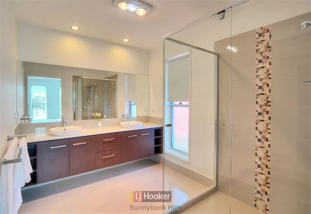 Ensuite with Double Vanity. Calamvale, Brisbane
