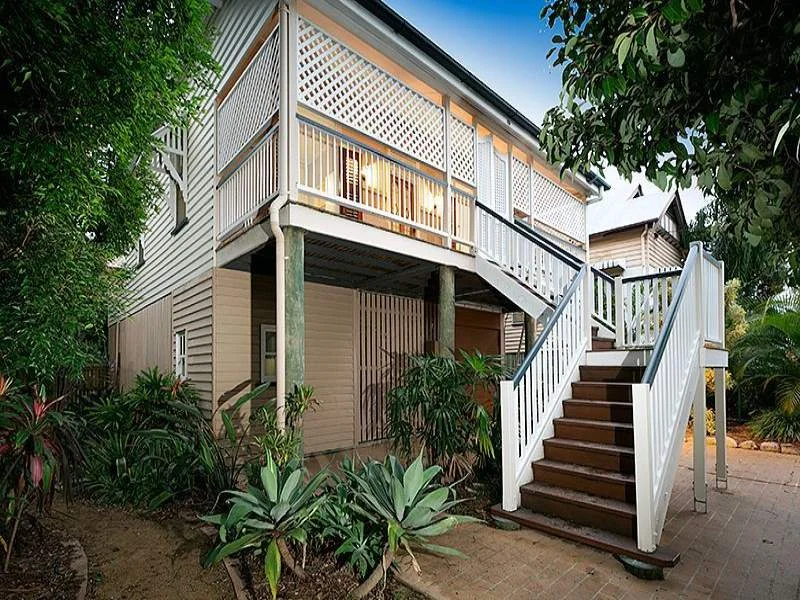 Town house & Renovated Queenslander project - Albion