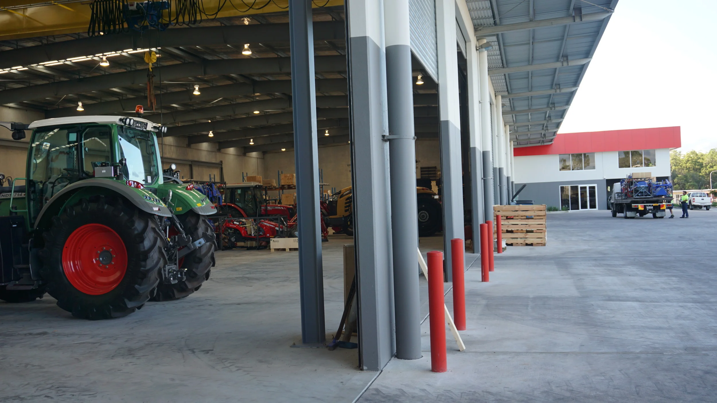 3000m2 warehouse & 2 Storey Office Building - Crestmead