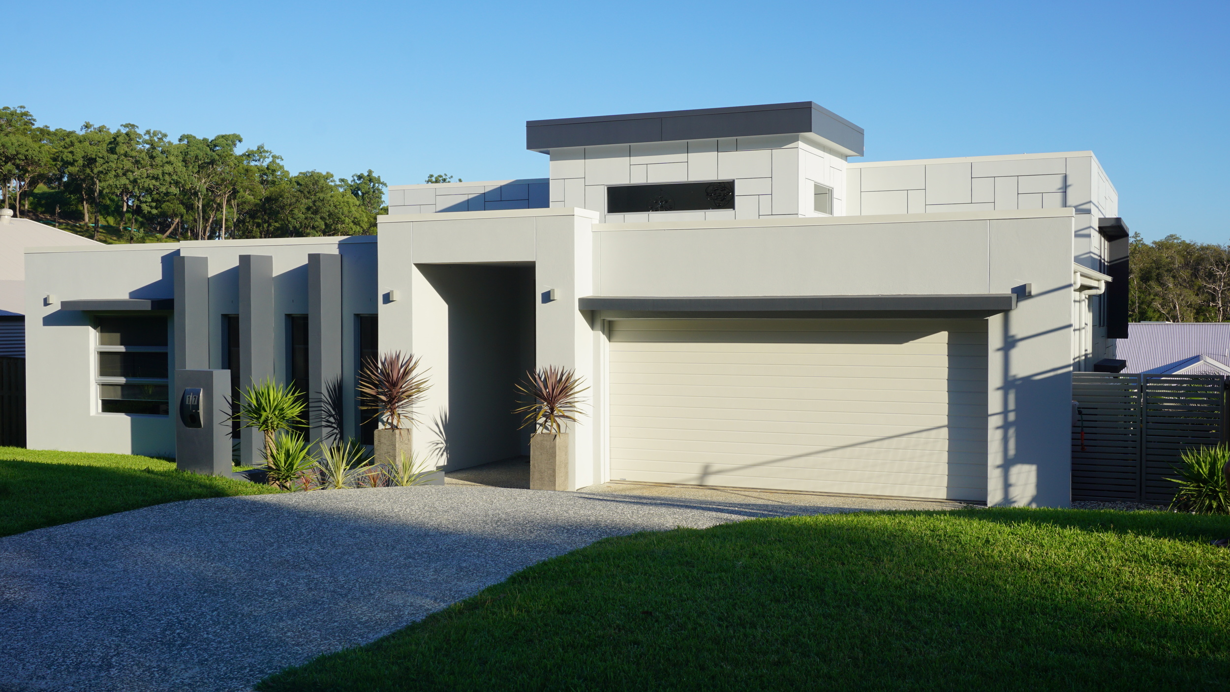 Large Gold Coast 5 bedroom home - 500m2 + 