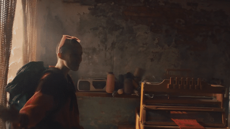ChaseTravel-ShopBoat2.gif