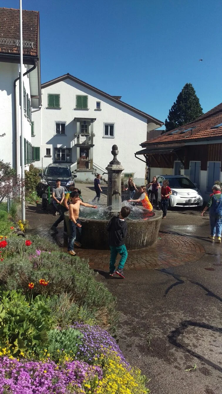 Wasserschlacht auf dem Rückweg vom Rosinli