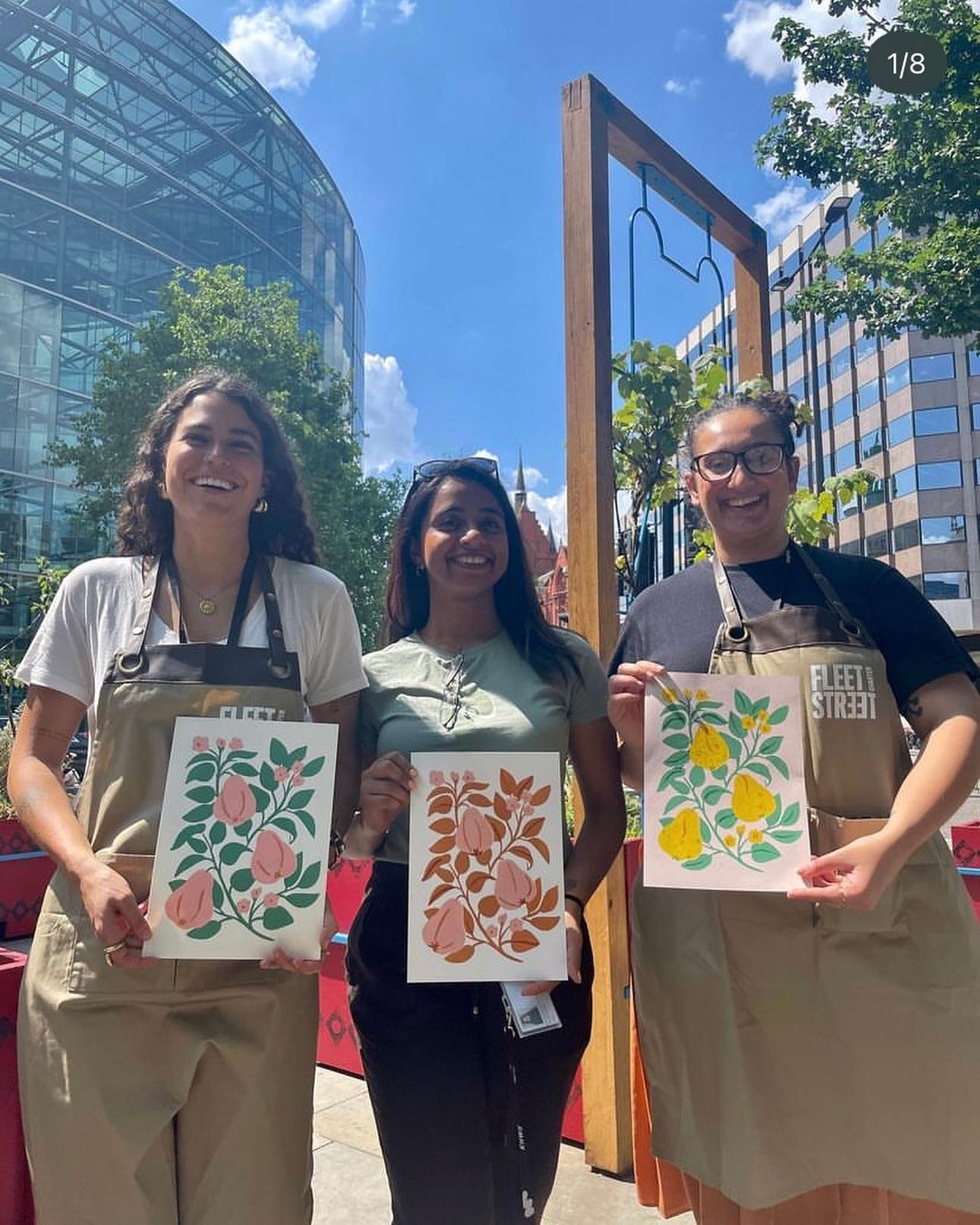Loved running a series of drop-in art workshops at Holborn Circus. Using stencils, paint, colour and little creative flair it&rsquo;s great to see workman, office staff, kids and passer-bys giving it a try and create these quick botanical prints. 

L