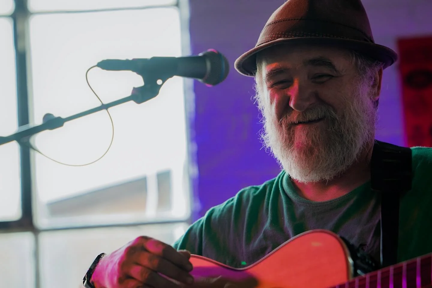 July 3, 2025 Brian Wells performing at Flavor Notes, hosted by @roscoescoffee
.
.
.
#music #musicphotography #livemusic #indie #folk #folkpunk #midwestemo #blues #localmusic #singersongwriter #richmondindiana