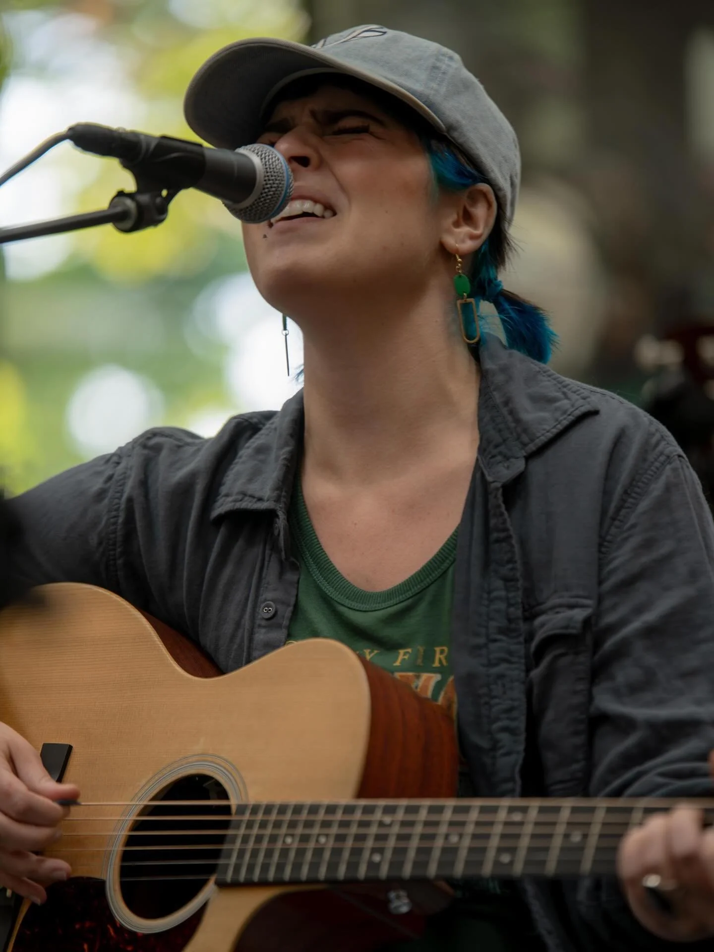 August 2025. @annaapplegatemusic performing at Lyricists’ Corner, hosted by @achillestenderloin at @mrlrichmond.
#singersongwiter #music #livemuisc #folk #folkmusic