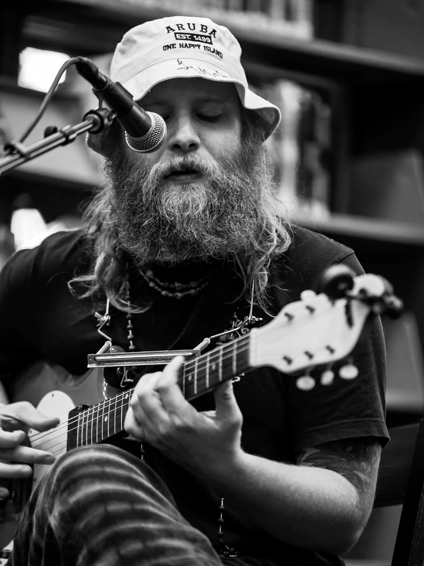 August 2025. @joewatersandthebackporchband performs at Lyricists’ Corner, hosted by @achillestenderloin at @mrlrichmond.
#livemusic #blues #singersongwiter