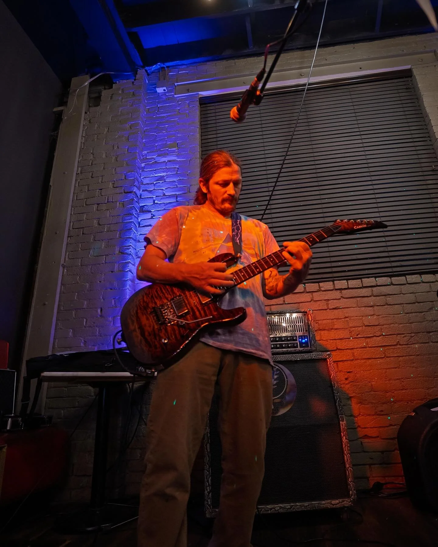 August 2025. @quimbybandmusic performing at Flavor Notes’ hosted by @roscoescoffee and @achillestenderloin.
#livemusic #music #localmusic #musicphotography