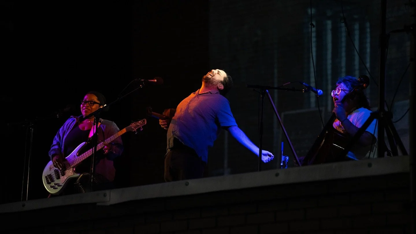 @mangotreeband performing during Oktoberfest 2025, on the @roscoescoffee rooftop stage.
#livemusic #musicphotography #oktoberfest