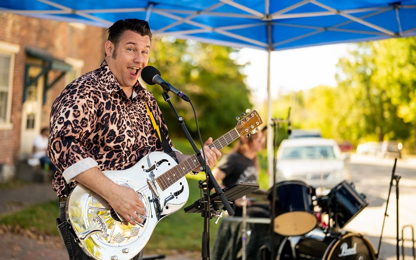 @toddthefoxmusic performing at the 4th Street Fair, October 2025.
#livemusic #musicphotography #localmusic #rockabilly #blues #rocknroll #localevent #community #richmondindiana #indiana