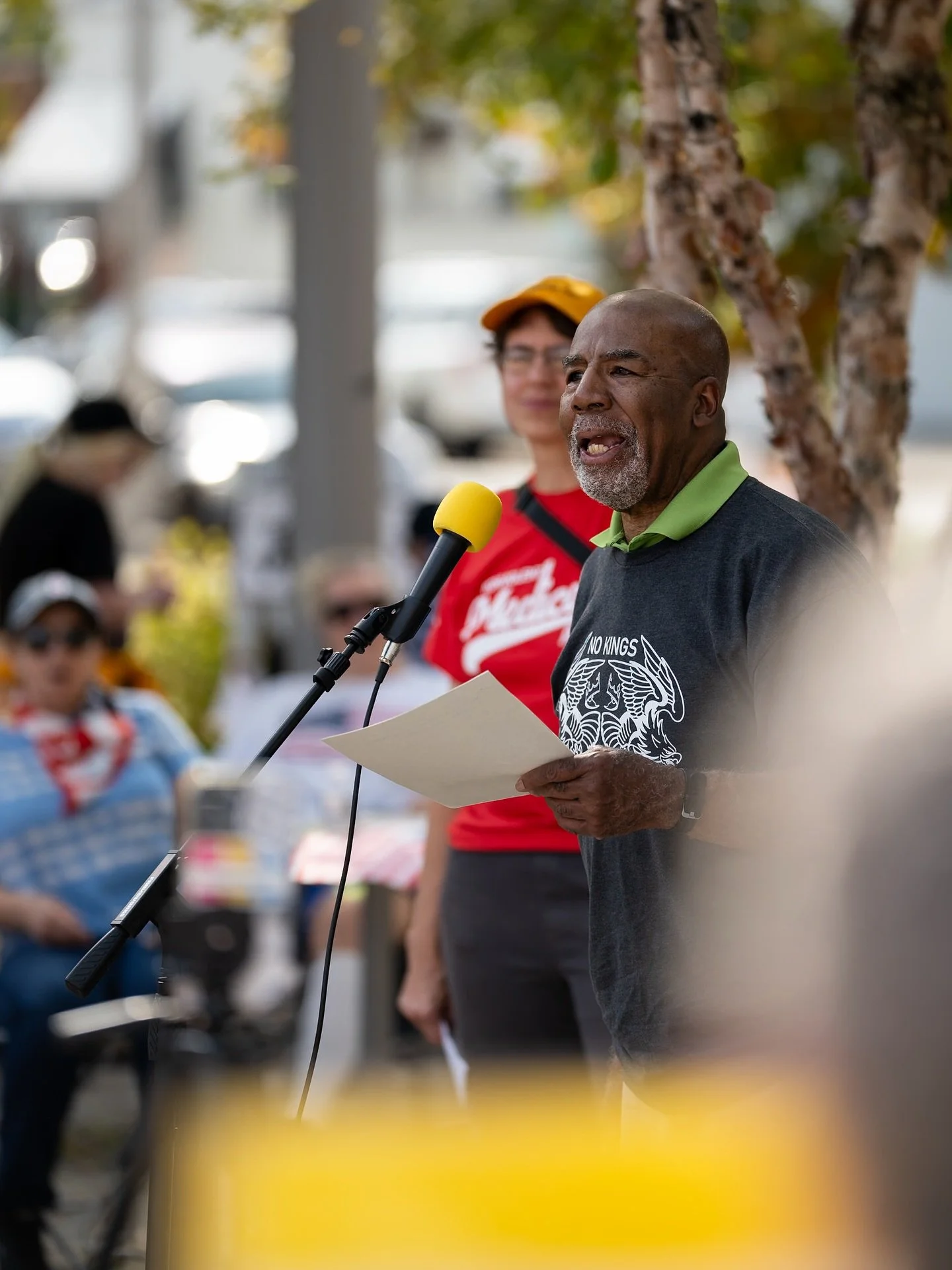 @bobhunter531w of Richmond Indivisible gives a speech during the opening of the local #nokings, Richmond, IN, October 2025.
#protest #photojournalism #localevents #noking #community #antifascist #peace #quacker