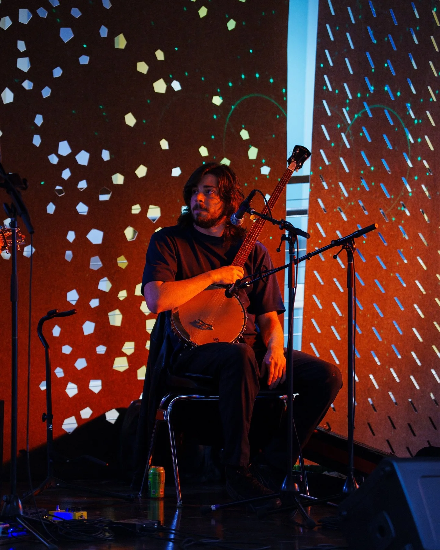 @joecygarretson during a songwriters round hosted by @achillestenderloin at @earlhamcollege1847 sponsored by the Earlham Music Department. 

#music #musicphotography #localmusic #livemusic #candid #portrait #richmondindiana #indiemusic #livemusic #si