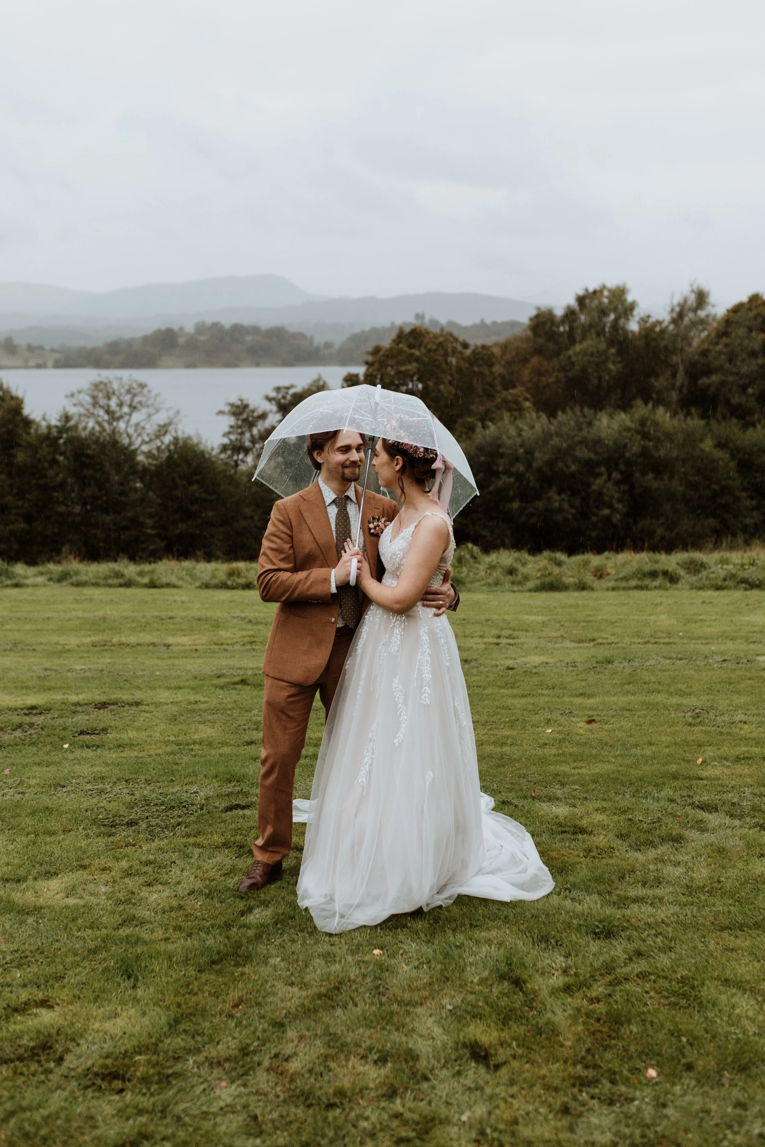 Lydia &amp; Adam’s Romantic Rainy Lake District Wedding