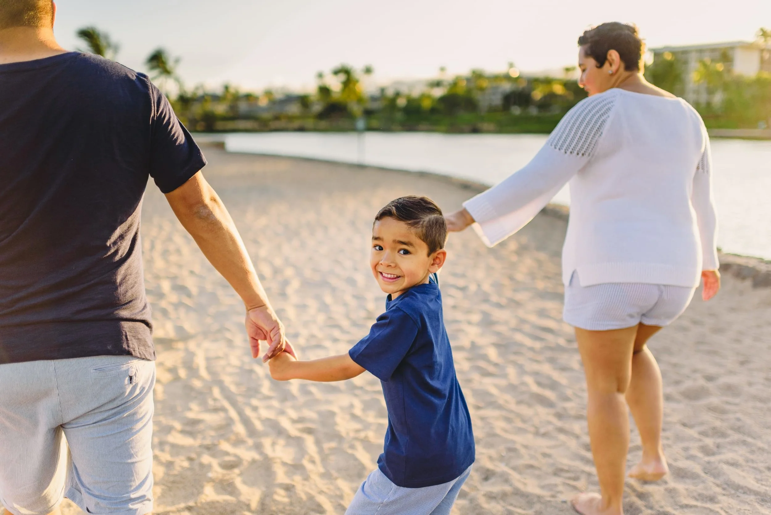 Waikoloa-Beach-Sunrise-Family-Photographer13-1.jpg