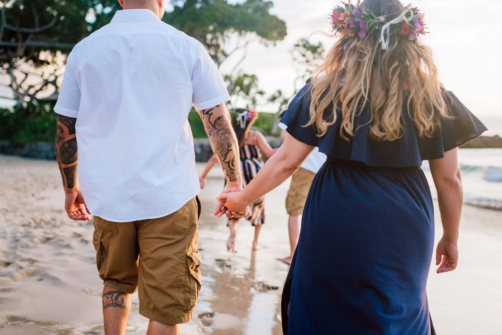 Family-Photographer-Mauna-Kea-Hotel-Large-Family-Colorful-Sunset-24.jpg