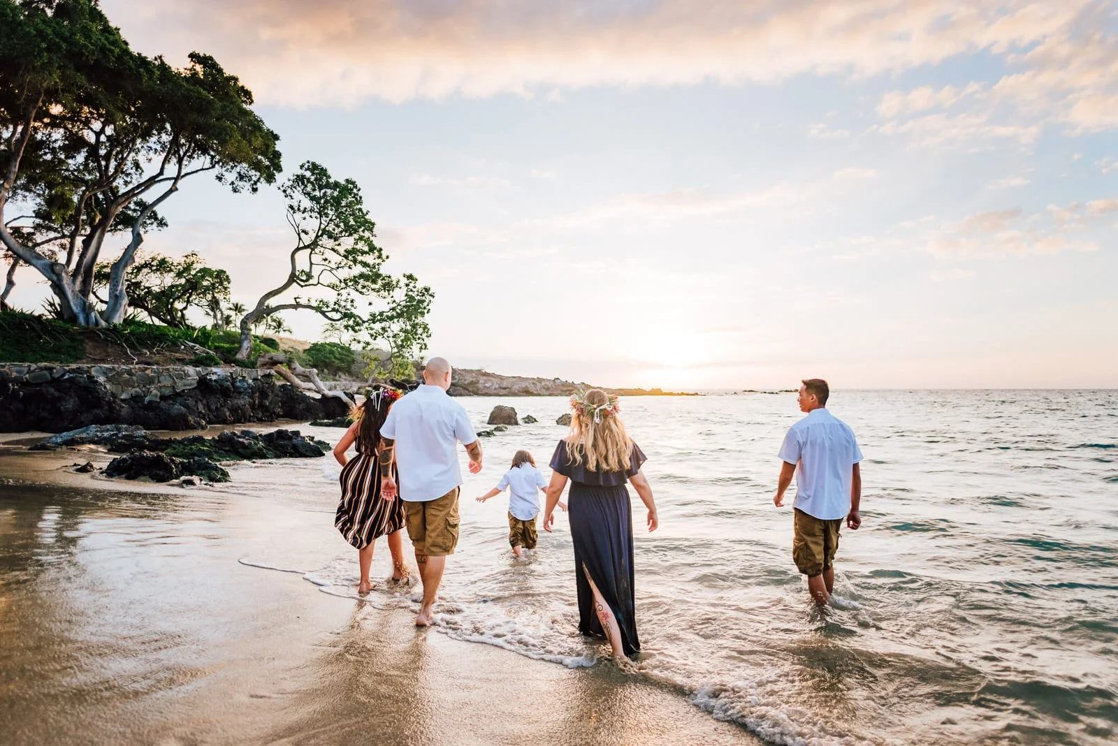 beach-family-photos-hawaii-flower-crown-27.jpg