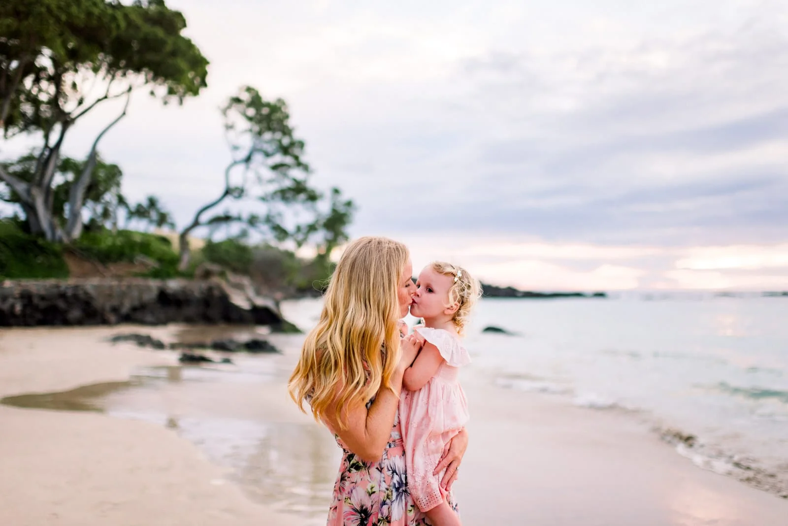 Family-Pictures-Hawaii-Mauna-Kea-Beach-17.jpg