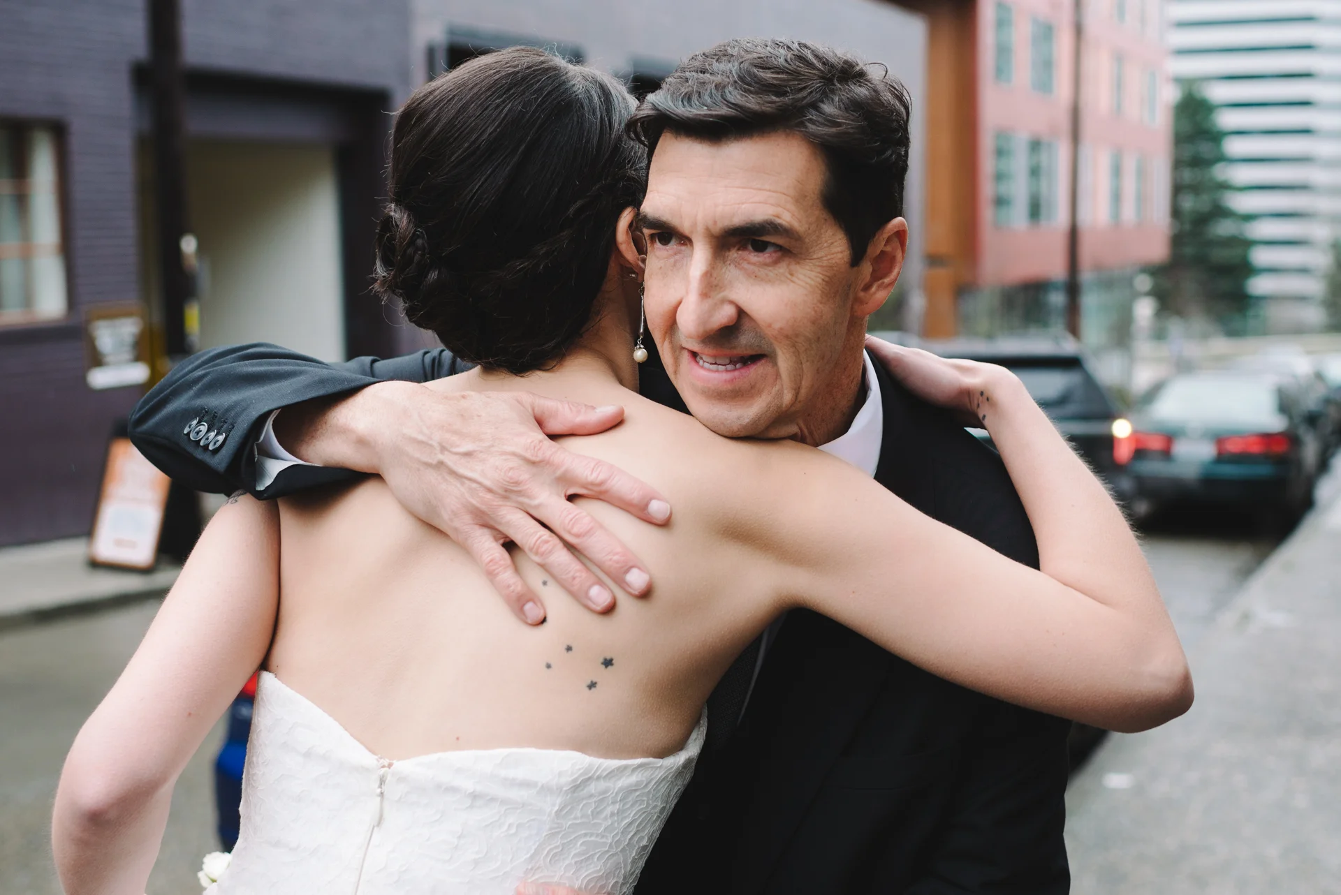 20160117_AmberZbitnoffPhotography_BG_MelroseMarketWedding_blog035_04111920web.jpg
